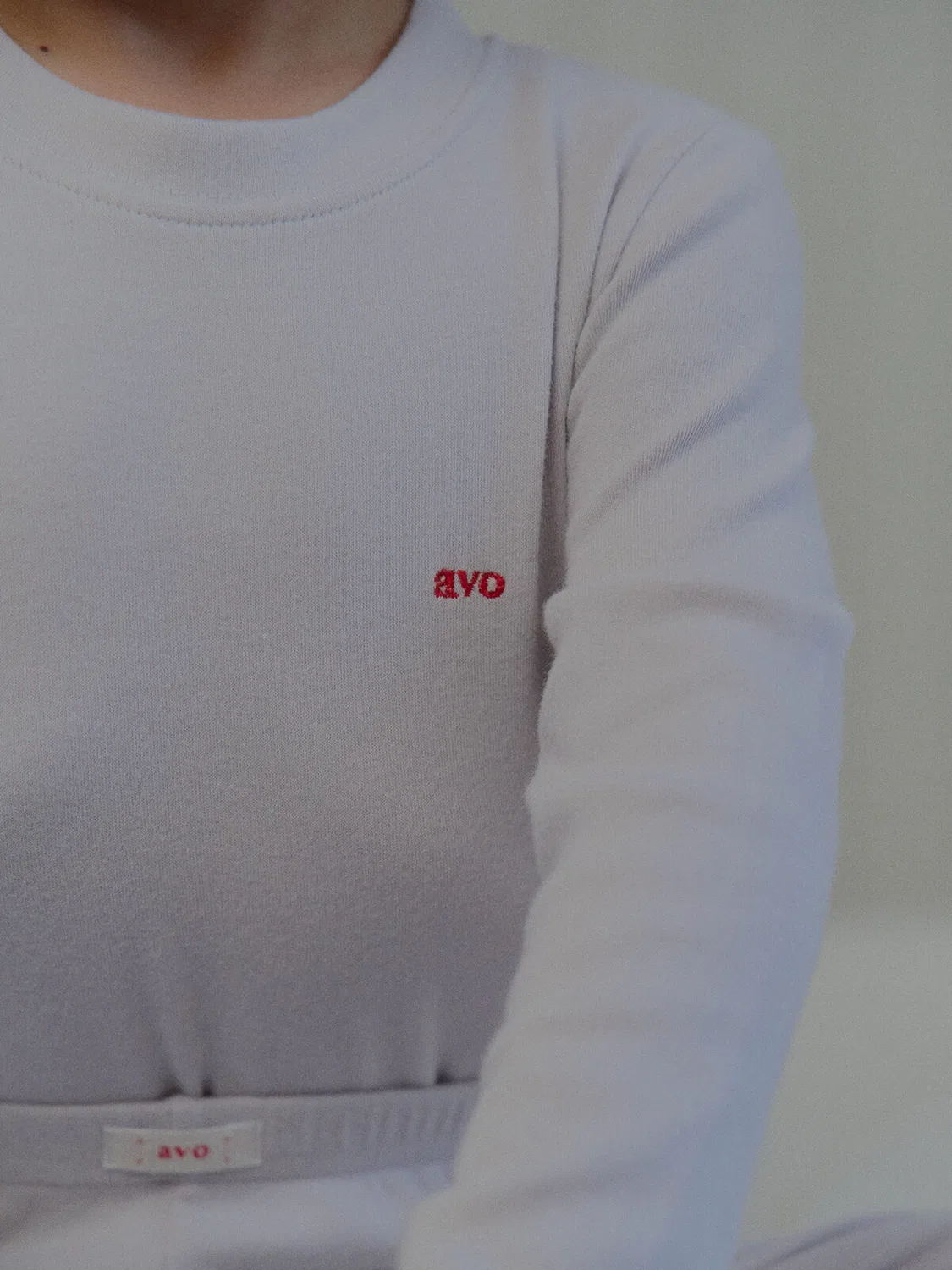 Детская домашняя футболка Soft Stretch серого цвета от Avo — фото 4