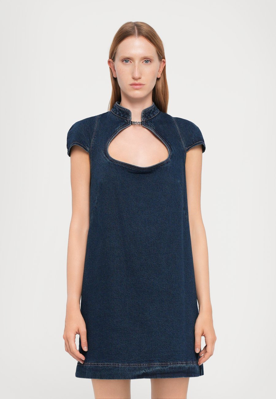 

Платье Versace Jeans Couture Denim dress, Indigo/Blue