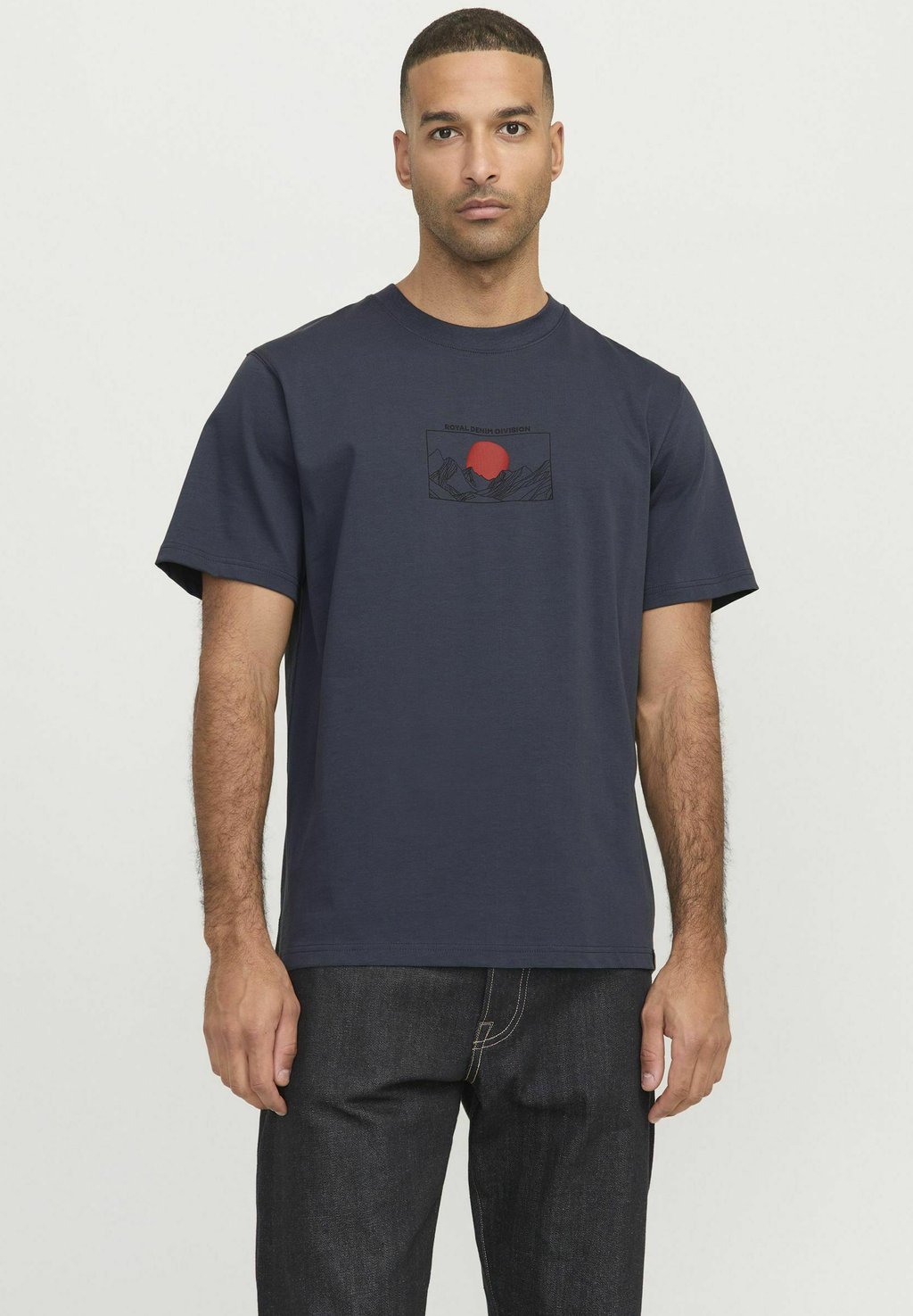 

Футболка с принтом R.D.D. ROYAL DENIM DIVISION, цвет Ombre Blue
