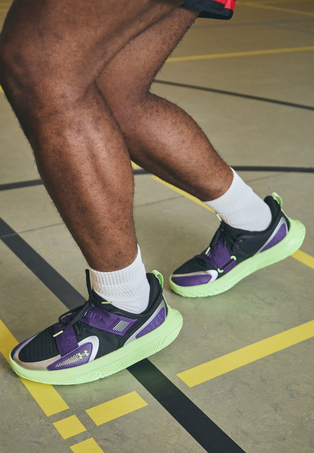 

Баскетбольные кроссовки FLOW FUTR X 4 SOS Under Armour, черный