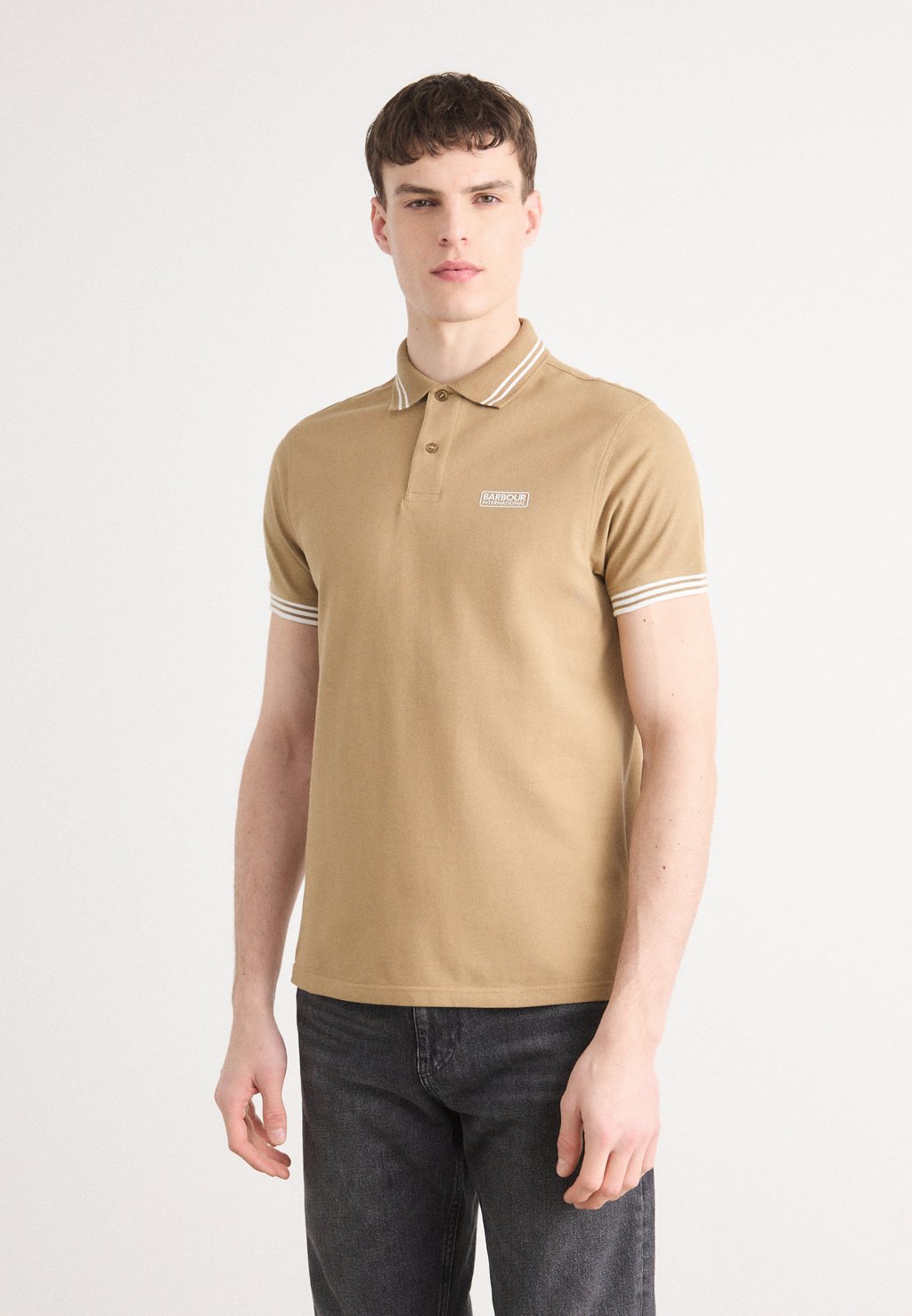 

Рубашка поло CALIBRATED Barbour International, цвет Camel