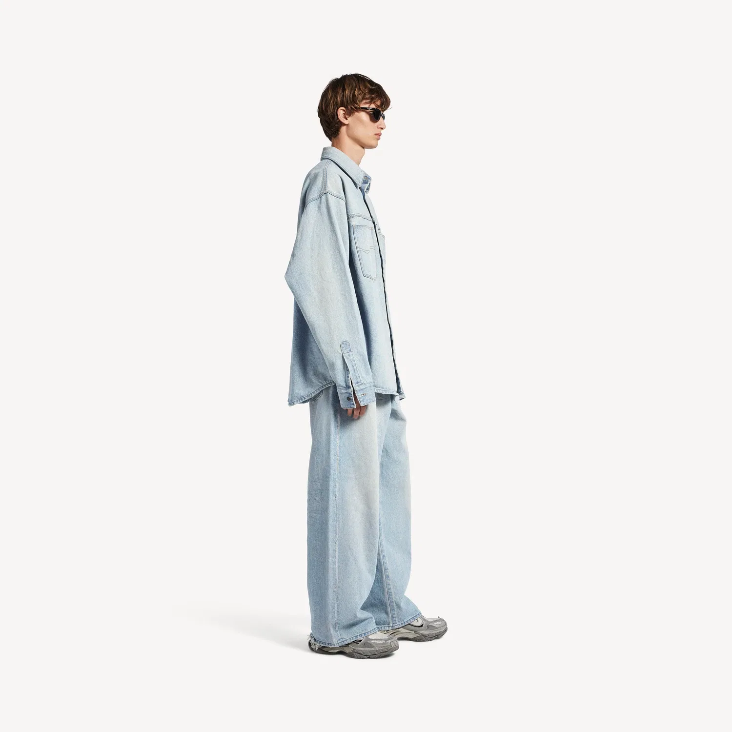 Мужская джинсовая рубашка с длинным рукавом, светло-голубая BALENCIAGA, голубой — фото 3