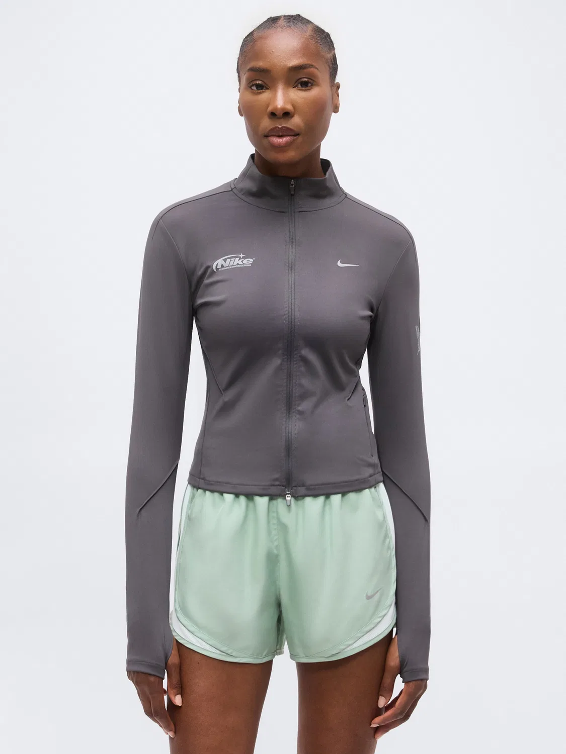 Тренировочная куртка Nike SWIFT серого и светло-серого цвета — фото 2