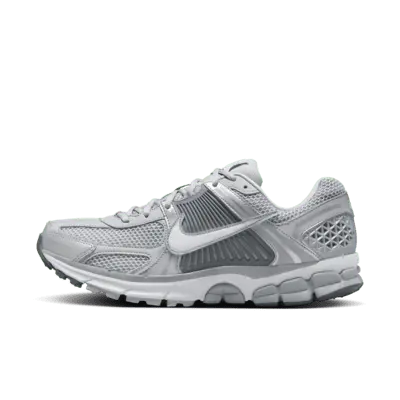 

Кроссовки Nike Zoom Vomero 5, цвет Wolf Grey/Metallic Silver/Cool Grey/White