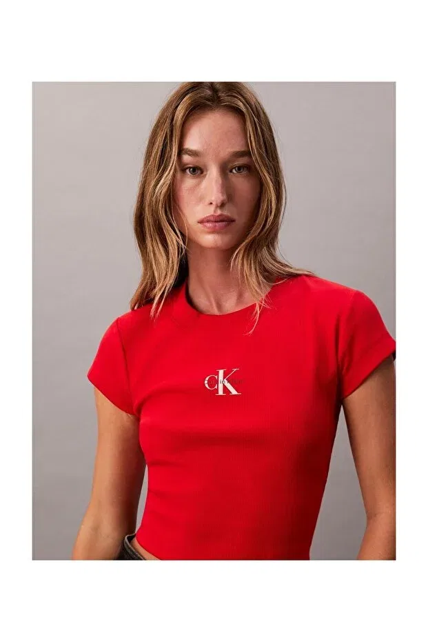 Женская футболка с принтом A-monogram baby tee Calvin Klein, Adrenaline Rush — фото 2