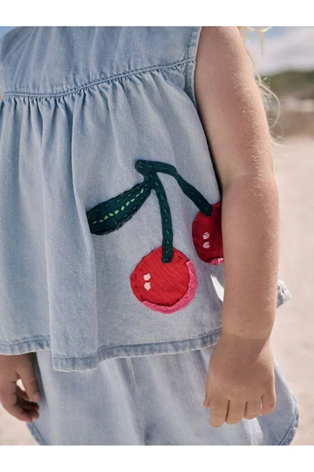 Детский комплект из футболки и шорт с принтом Cotton Denim Cherry Applique Short Sleeve Top And Bottom Set Next Baby, Multicolor — фото 4