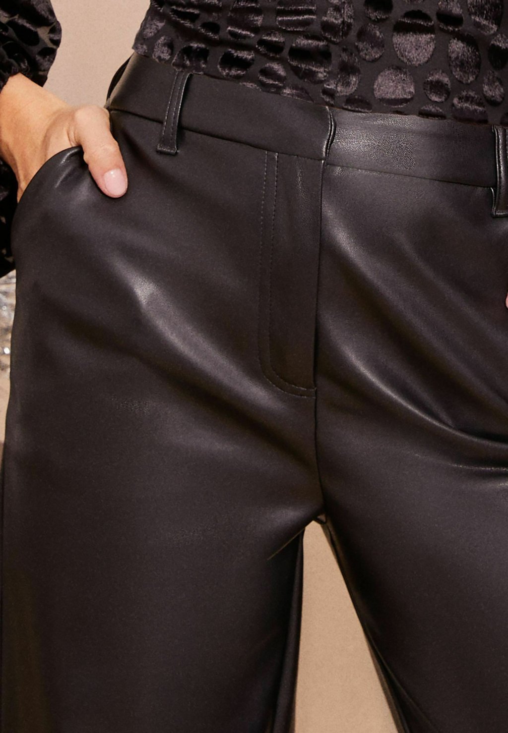 

Брюки TAILORED WIDE REGULAR FIT Friends Like These, черный
