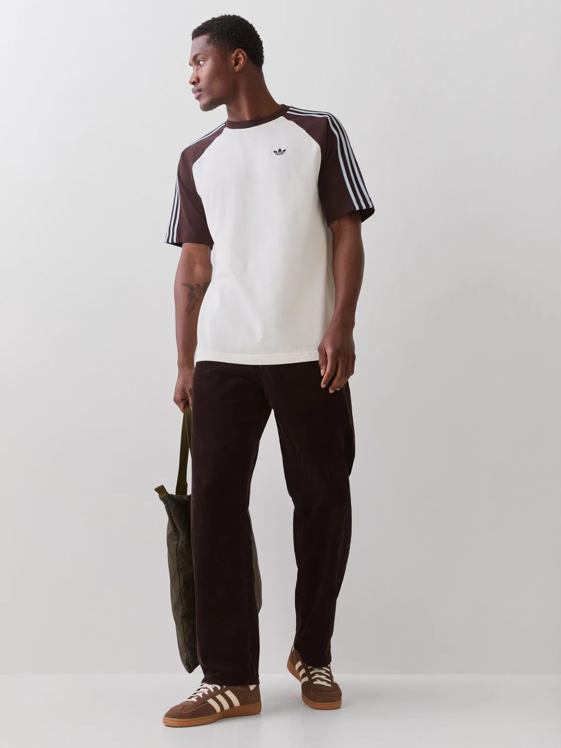 Футболка с воротником-стойкой Britcore, adidas Originals, бежевая — фото 2
