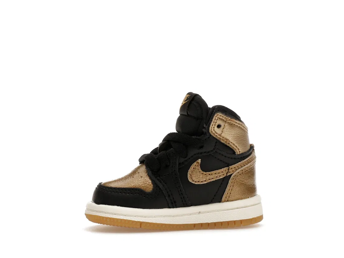 Детские кроссовки для мальчиков высокие с принтом Jordan 1 Retro High OG Jordan, Black Metallic Gold Sail — фото 3