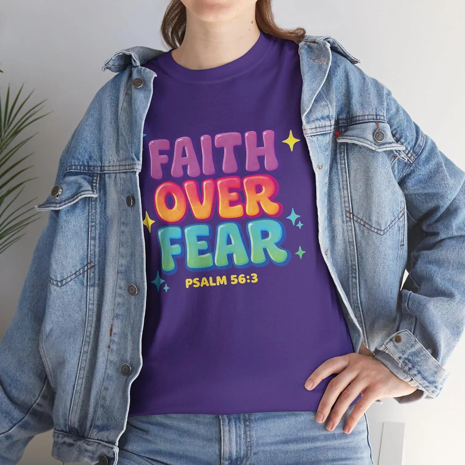 Мужская футболка с принтом Faith Over Fear, лиловый — фото 2