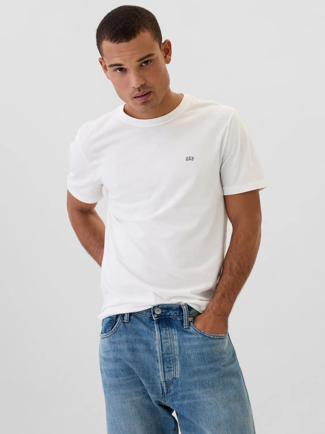 Футболка повседневная Everyday Soft Mini-Logo Gap, белый