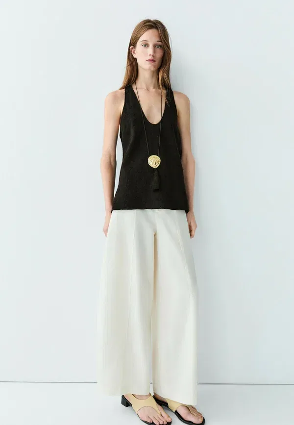 Топ с вышивкой Flowing top with embroidery Massimo Dutti, черный — фото 2