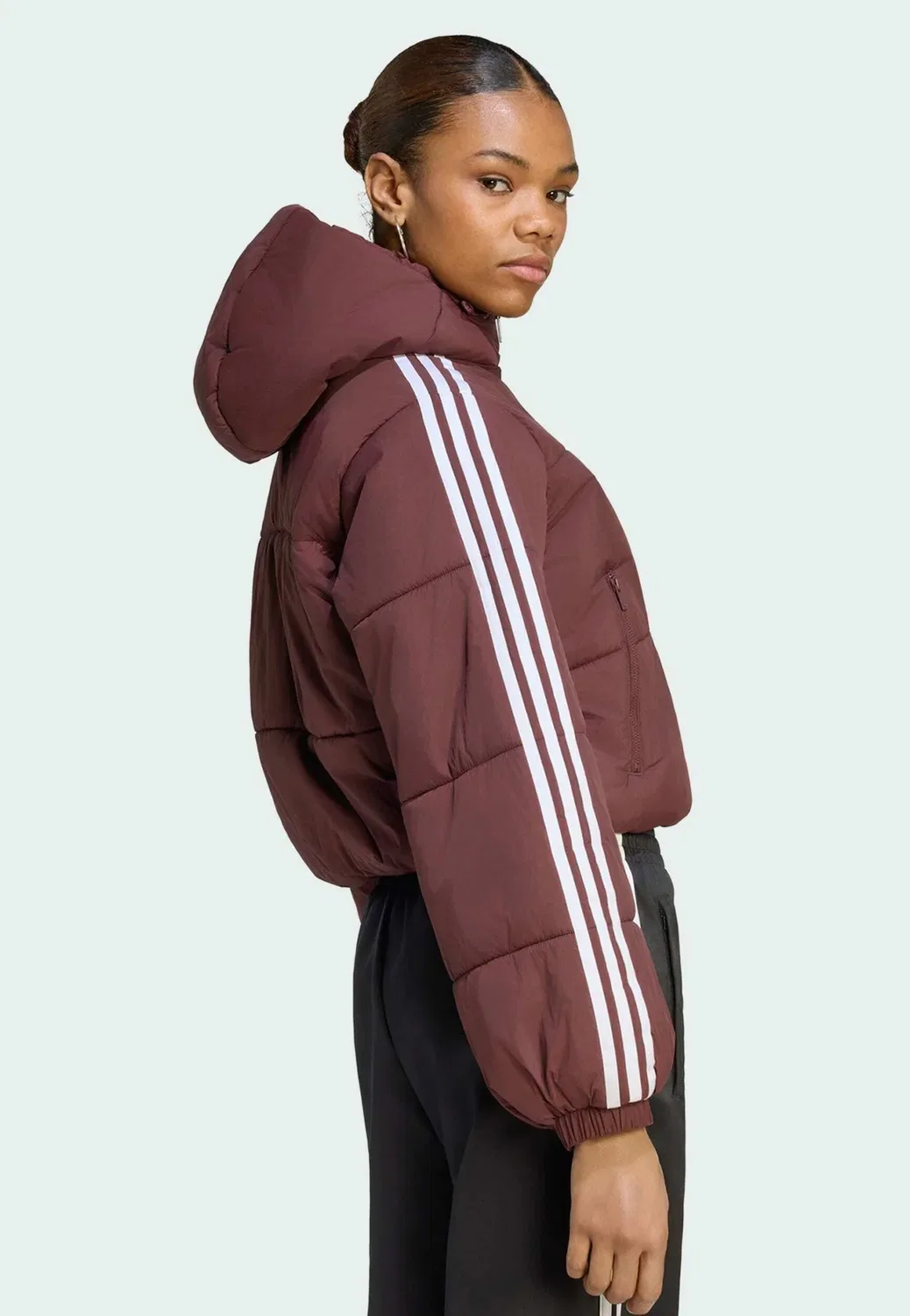 Укороченная пуховая куртка с капюшоном Adicolor - зимняя куртка Adidas Originals, Aurora Ruby — фото 2