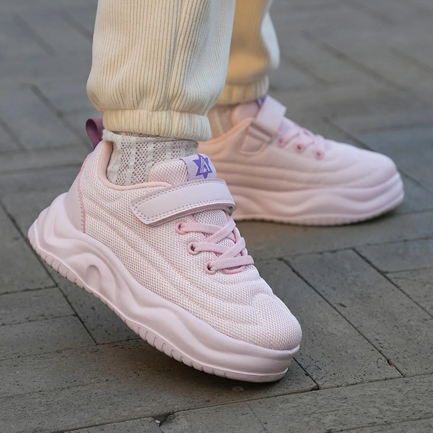 Детские кроссовки для мальчиков без шнурков IWIHMIV, Pink — фото 2