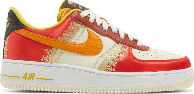 Кроссовки Nike Wmns Air Force 1 '07 LV8 'Little Accra', красный - фото