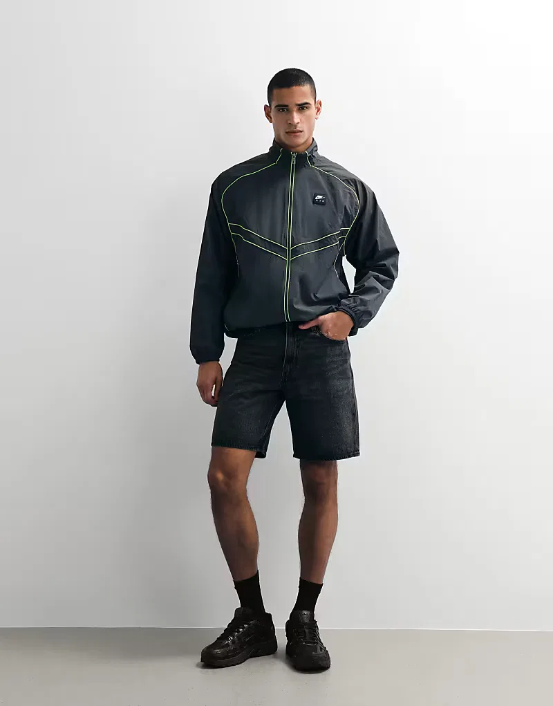 Куртка спортивная Air Windrunner с воронкообразным воротом Nike, черный — фото 3