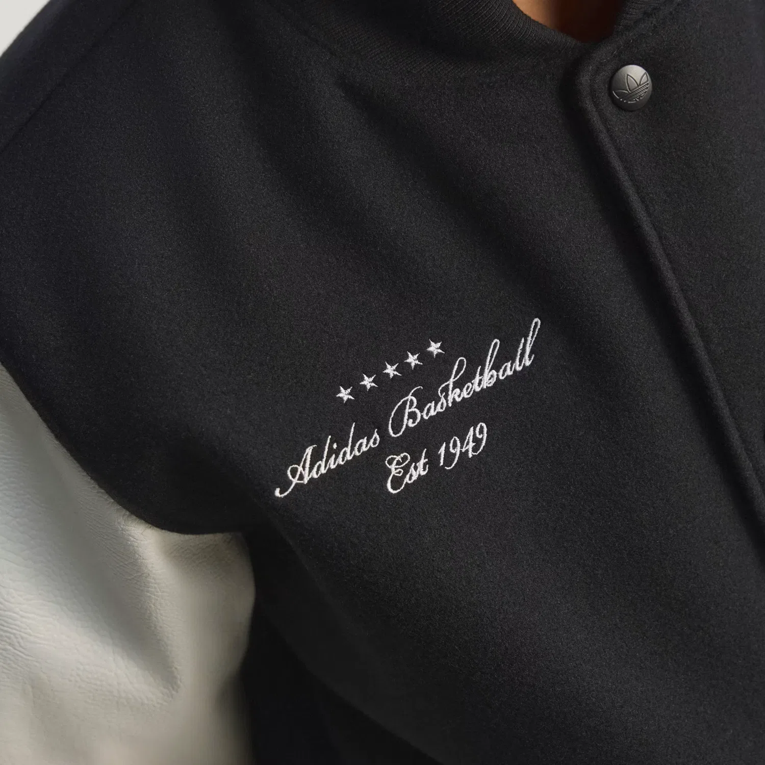 Куртка-бомбер с баскетбольным принтом Originals Basketball Jacket Adidas Originals, черный — фото 3