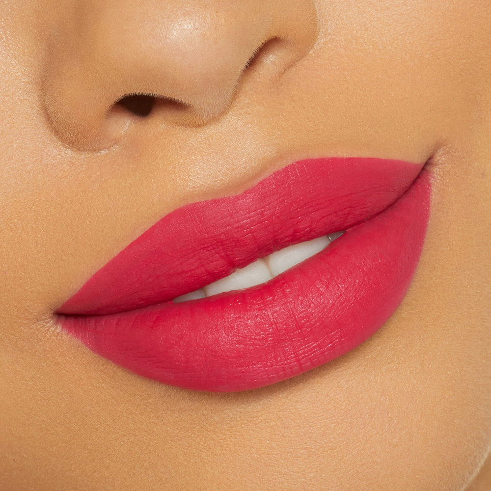 

Жидкая помада Kylie Cosmetics Lip Blush, bright cherry pink red/cherry on top