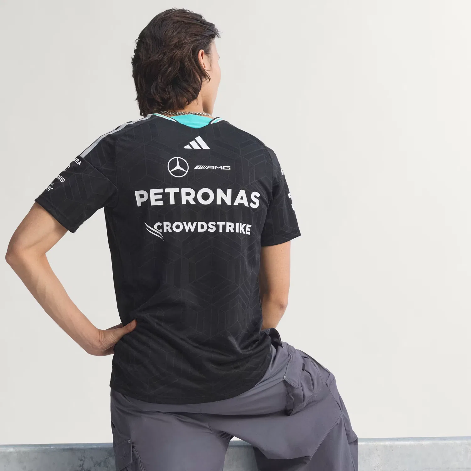 Мужское джерси с технологией Climacool Mercedes - AMG Petronas Formula 1 Team Driver Authentic Adidas Performance, черный — фото 3
