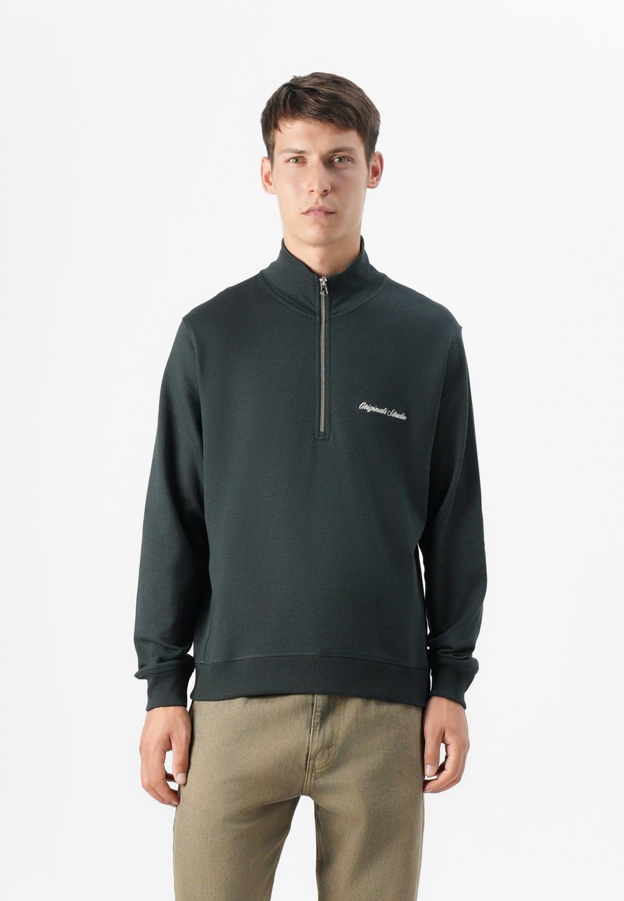 

Толстовка Jack & Jones JORNORREBRO HIGH NECK, Forest River/Dark Green, Зеленый, Толстовка Jack & Jones JORNORREBRO HIGH NECK, Forest River/Dark Green