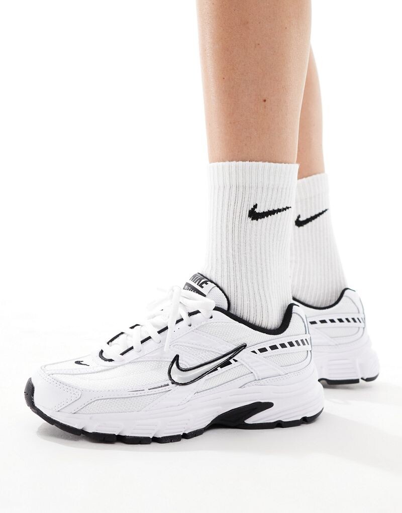 

Бело-серебристые кроссовки Nike Initiator