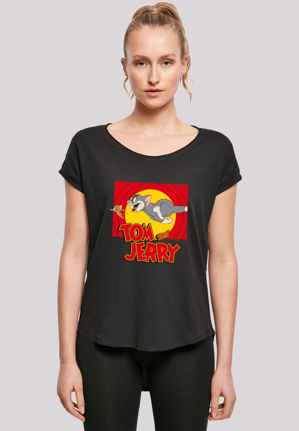 

Футболка с принтом TOM AND JERRY TV SERIE CHASE SCENE F4NT4STIC, черный