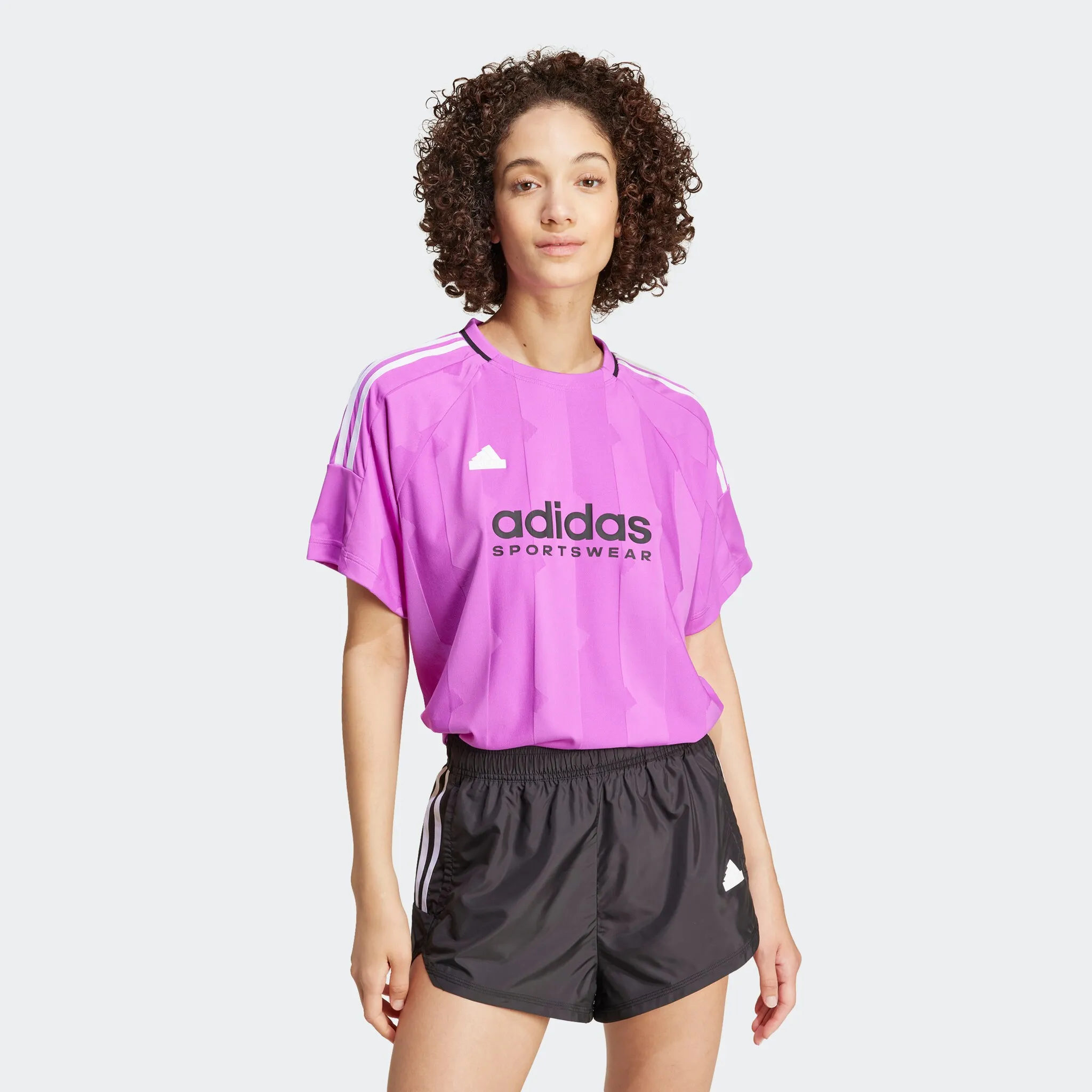 

Футболка Adidas Sportswear "W TIRO Q3 BOYFT", фиолетовый