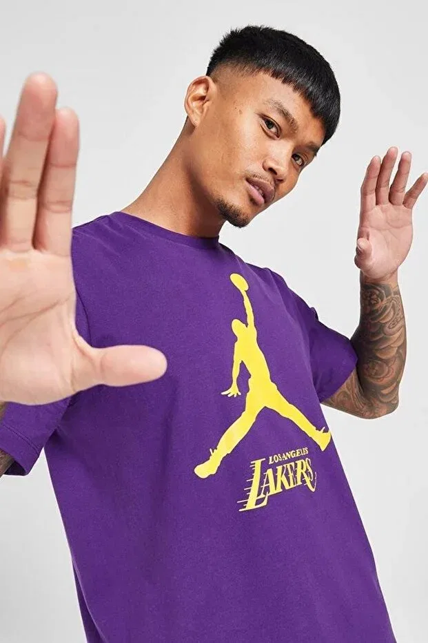 Женская футболка с принтом Jordan Los Angeles Lakers NBA Jordan Graphic Tshirt Purple Jordan Embroidered Logo T-Shirt Nike, Purple