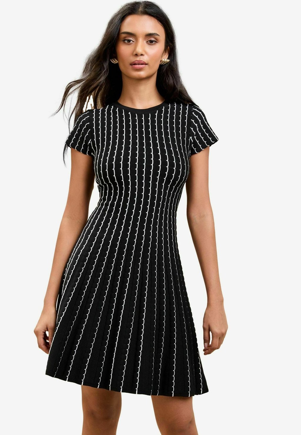 

Вязаное платье MINI SHORT SLEEVE SUMMER Lipsy, черный