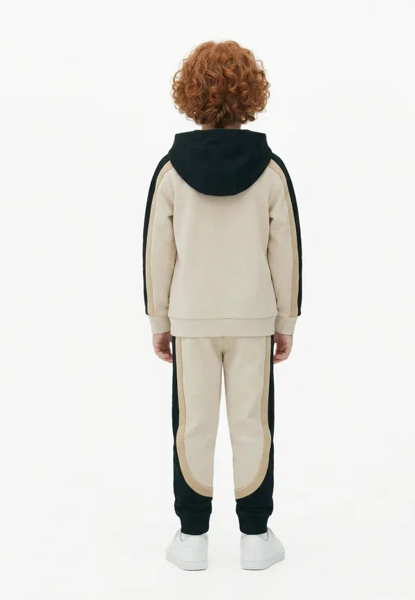 Детский спортивный костюм Boss Kidswear, песочный — фото 2