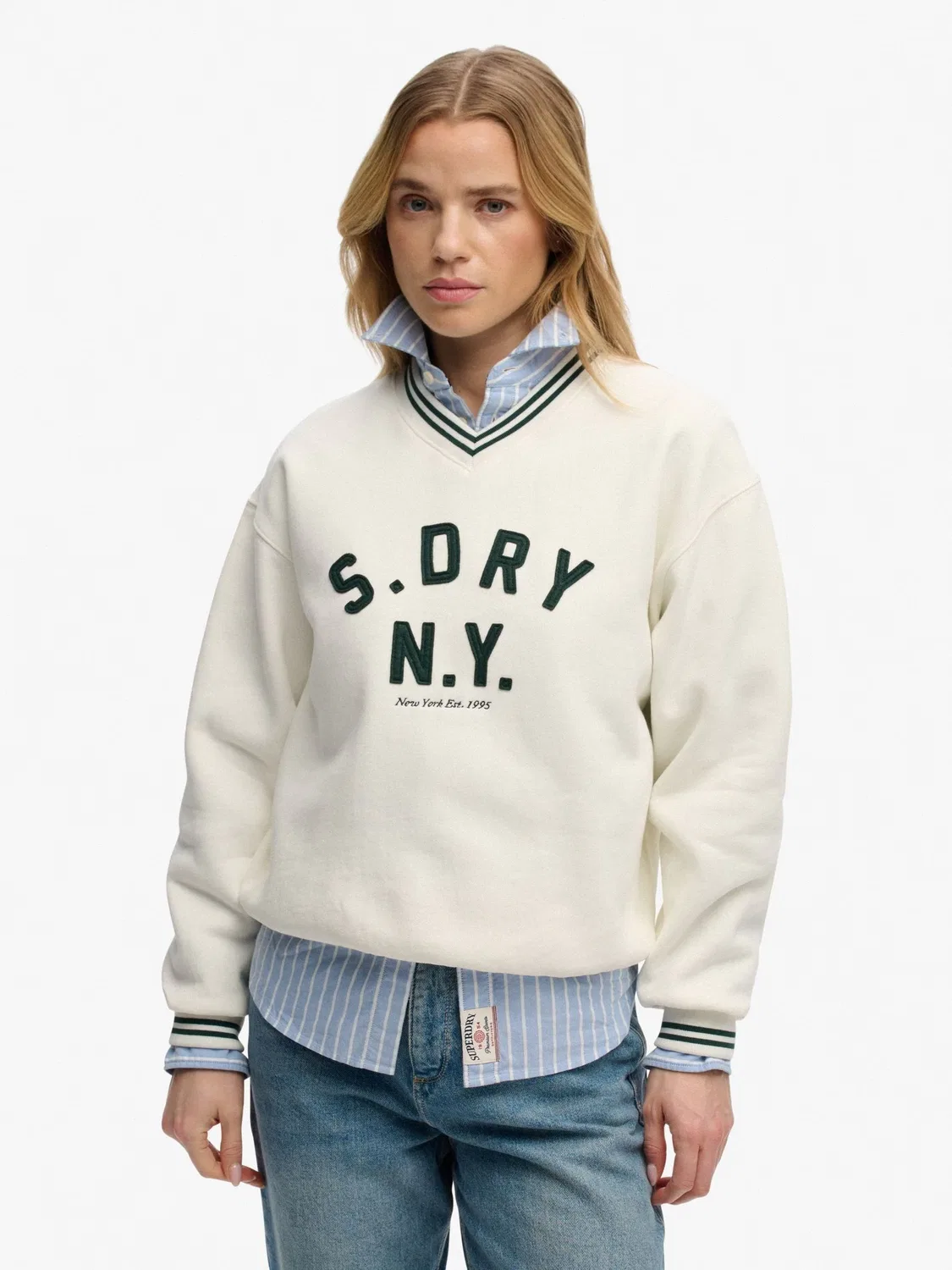 Свитшот с V-образным вырезом Country Club Applique Superdry, кремовый