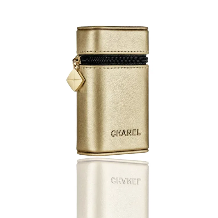 CHANEL Косметичка с золотым принтом