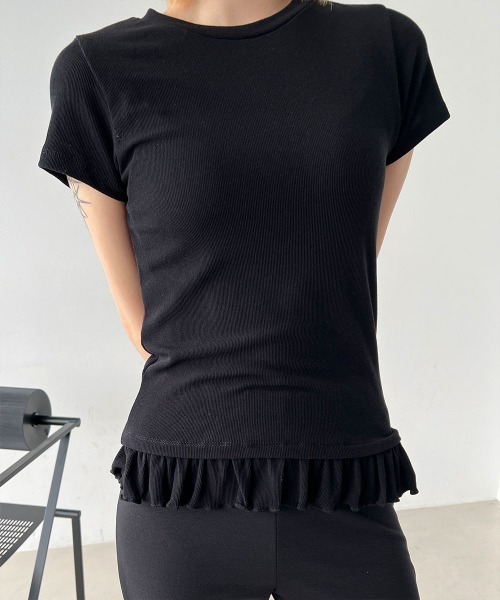 

4INT. Футболка с короткими рукавами, круглым вырезом и оборками, 4INT, черный