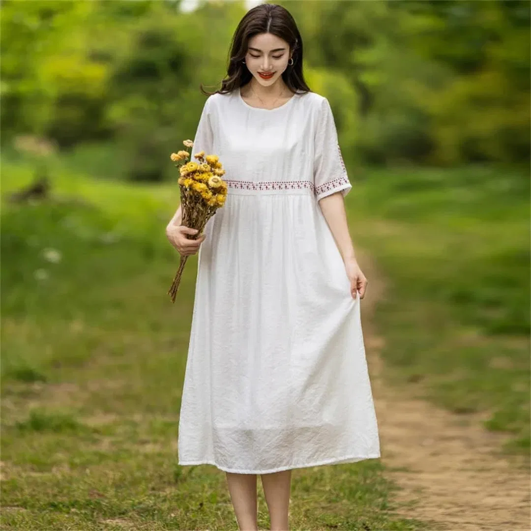 Женское свободное платье A-силуэта с вышивкой, White — фото 2