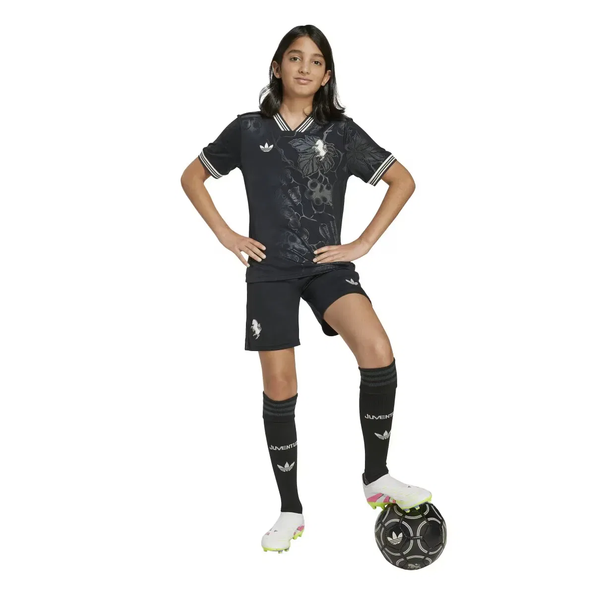 Детская футболка для мальчиков с принтом Juventus FC 2025-2026 adidas Originals, Negro — фото 3