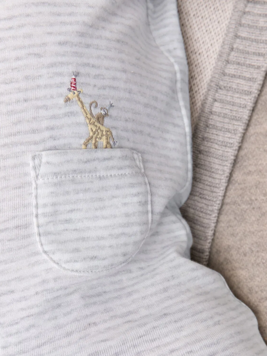 Комбинезон для сна с вышивкой Party Animal The White Company, белый — фото 3