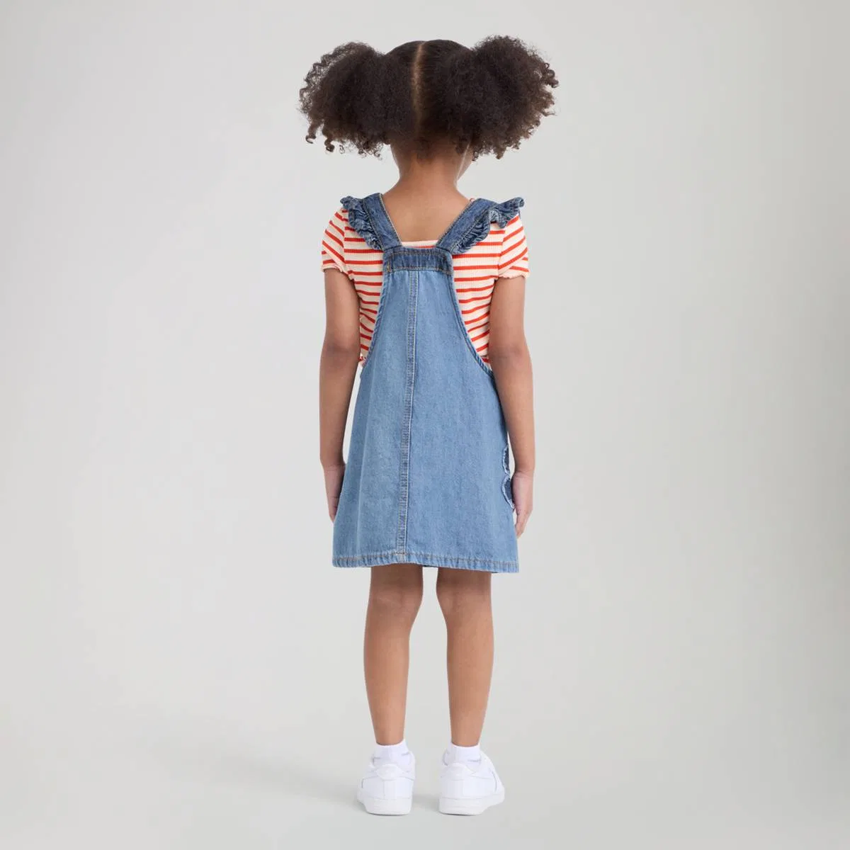 Комбинезон с цветочным принтом и карманами для девочек 2-4 лет Levi's, Clean Getaway - Medium Wash — фото 2