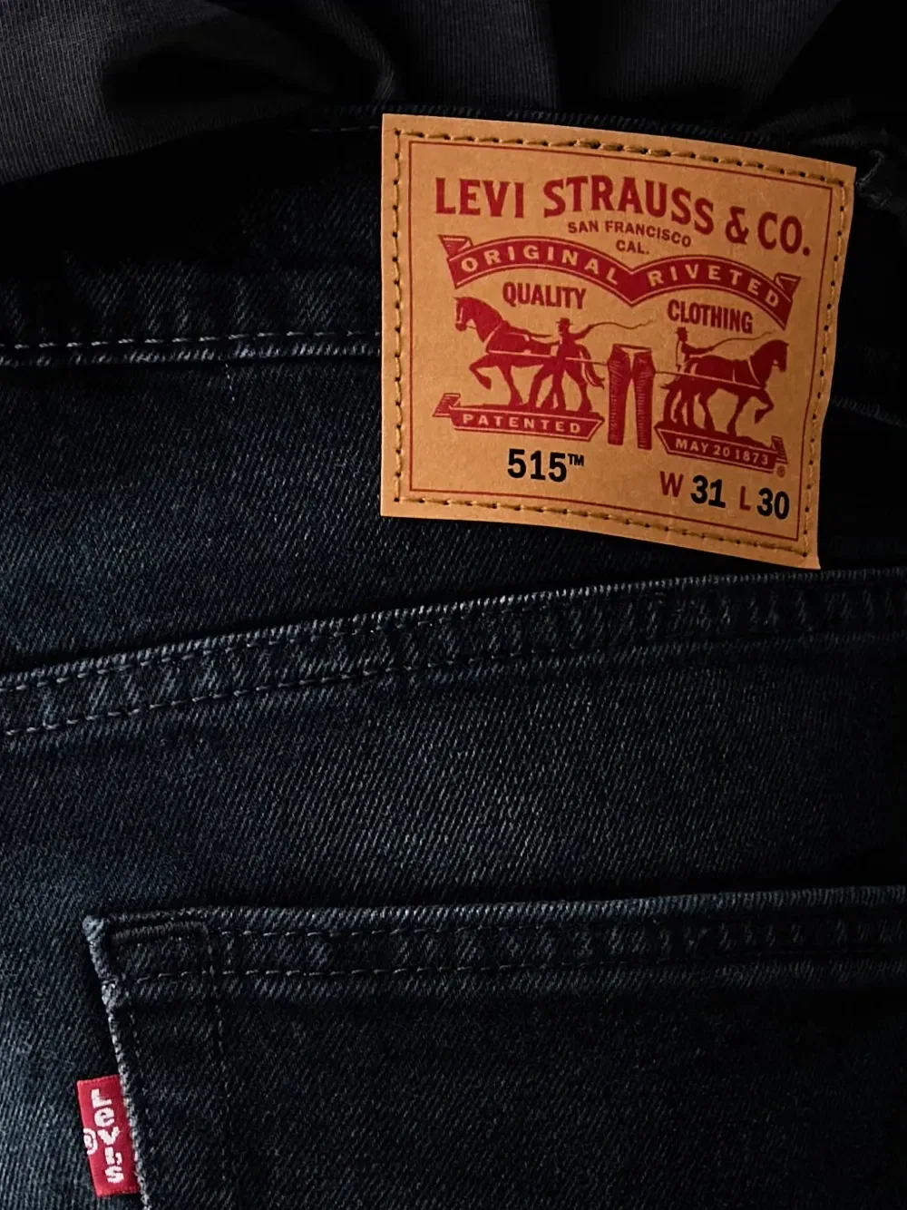 Джинсы 515 с логотипом-нашивкой Levi's, синий — фото 4