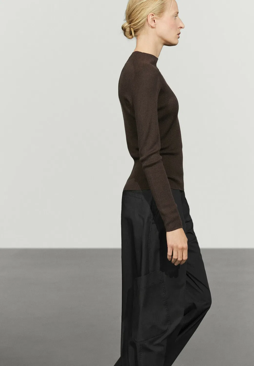 Вязаный свитер с воротником-стойкой в рубчик Massimo Dutti, Brown — фото 4