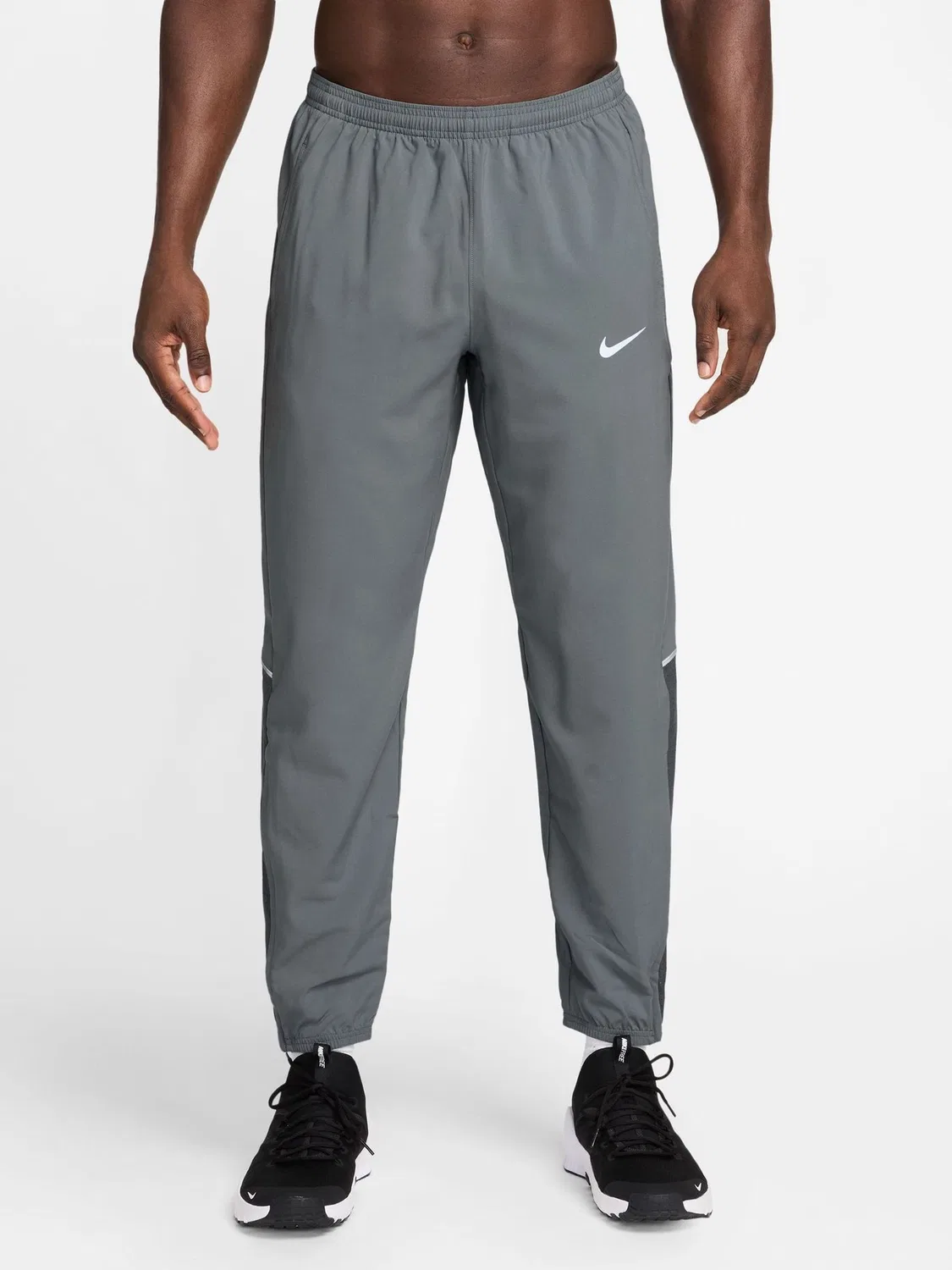 Беговые джоггеры Nike дымчато-серого цвета Miler Dri-FIT