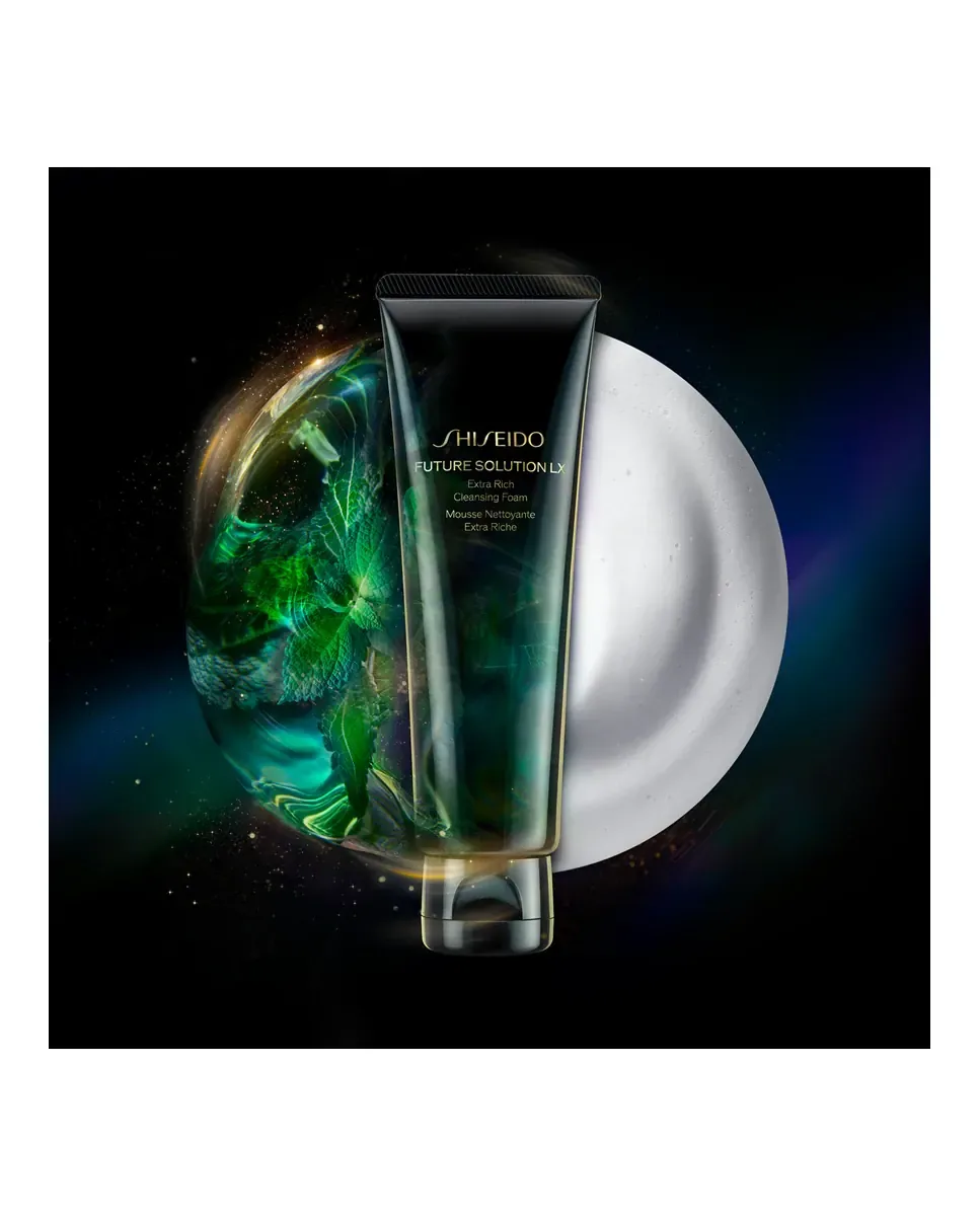 Пенка для умывания Shiseido — Очищающая пенка Future Solution Lx Extra Rich Cleansing Foam, 125 мл — фото 2