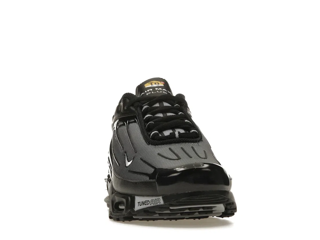 Детские кроссовки Lifestyle Nike Air Max Plus 3, Black/Wolf Grey-Black — фото 2