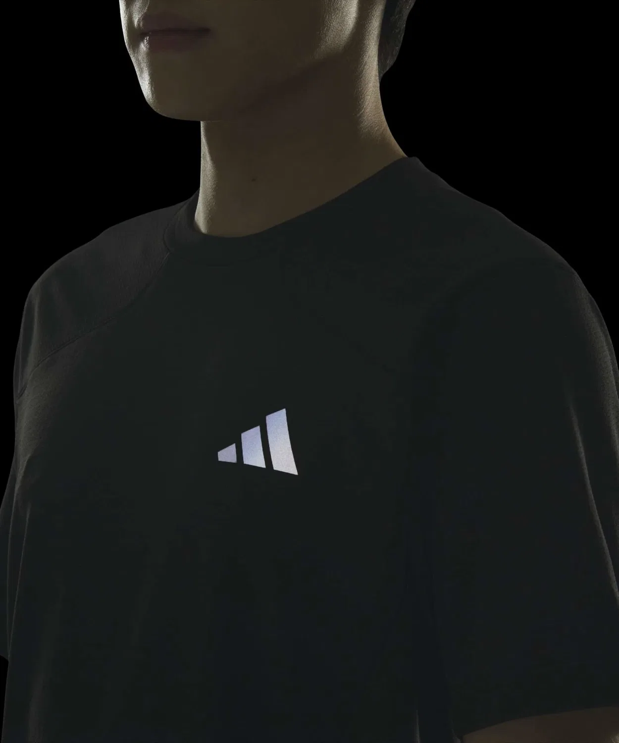 Мужская футболка с коротким рукавом Adidas Tech Essentials Cool Touch Regular Fit Stealth Sleeve, Черный — фото 4