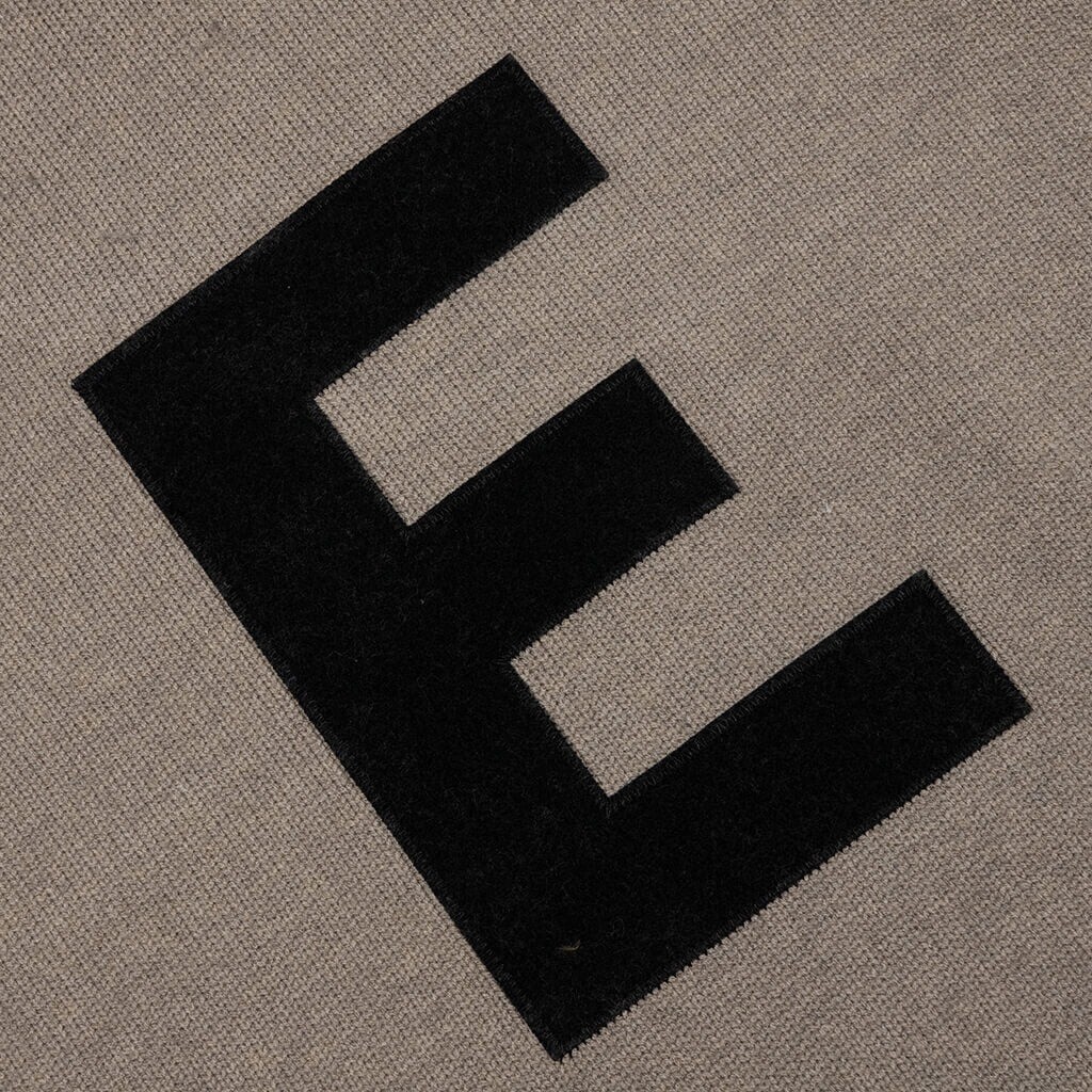 Толстовка Fear of God Essentials Kids Big E Knit, темно-серый — фото 2