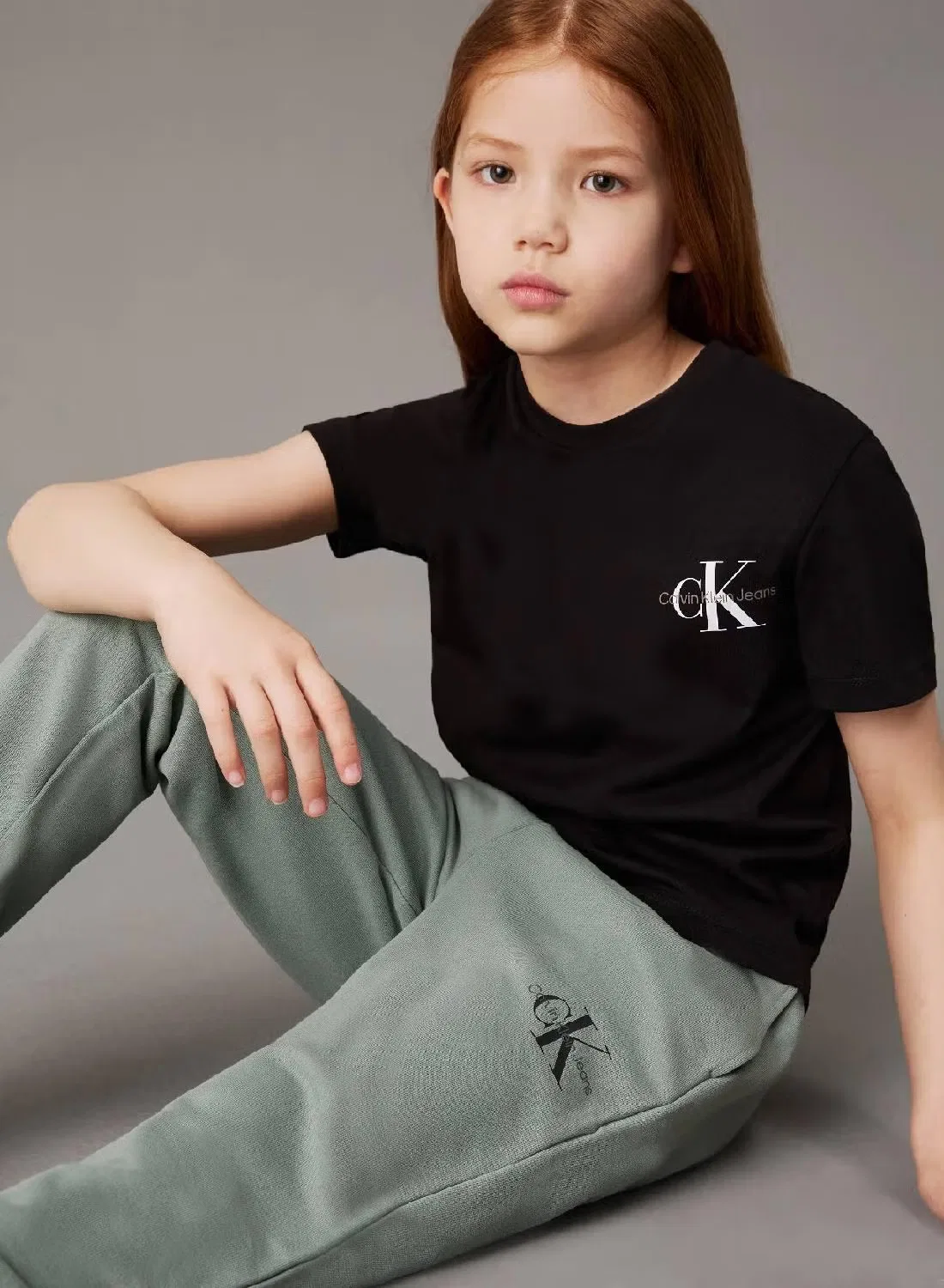 Джоггеры свободного кроя унисекс Calvin Klein Jeans, зеленый — фото 4