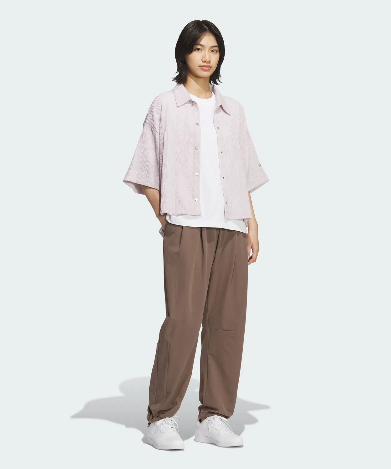 Женские спортивные брюки оверсайз с технологией Climacool, модель Softlux Doubleweave Parachute, Adidas, Brown — фото 3