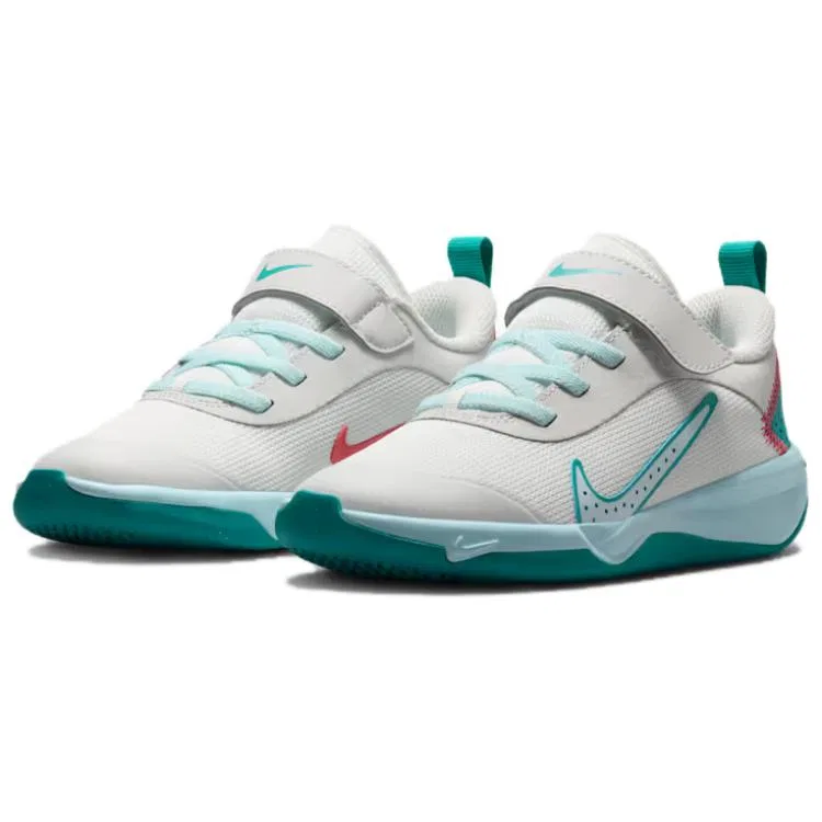 Детские тренировочные кроссовки Omni Multi Court Nike, Ecru/Vibrant/Tropical Pink/Glacier Blue — фото 4