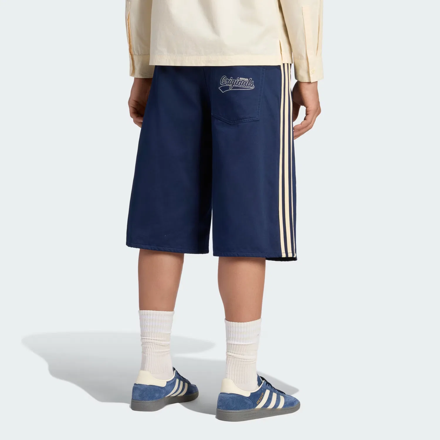 Мужские джинсовые шорты свободного кроя Firebird Twill Jorts Adidas Originals, темно-синий — фото 2