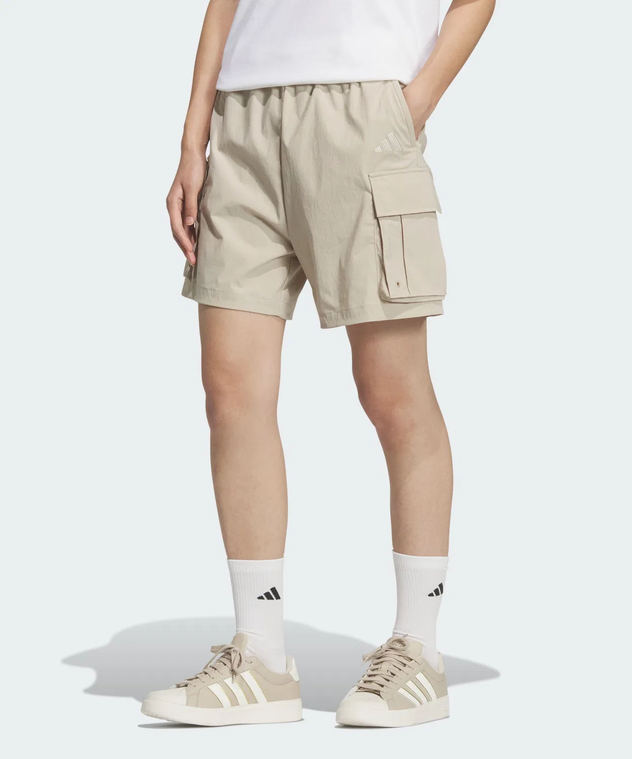 Женские шорты свободного кроя с карго-дизайном Stadium Chrome Loose Fit Woven Cargo Shorts Adidas, Beige