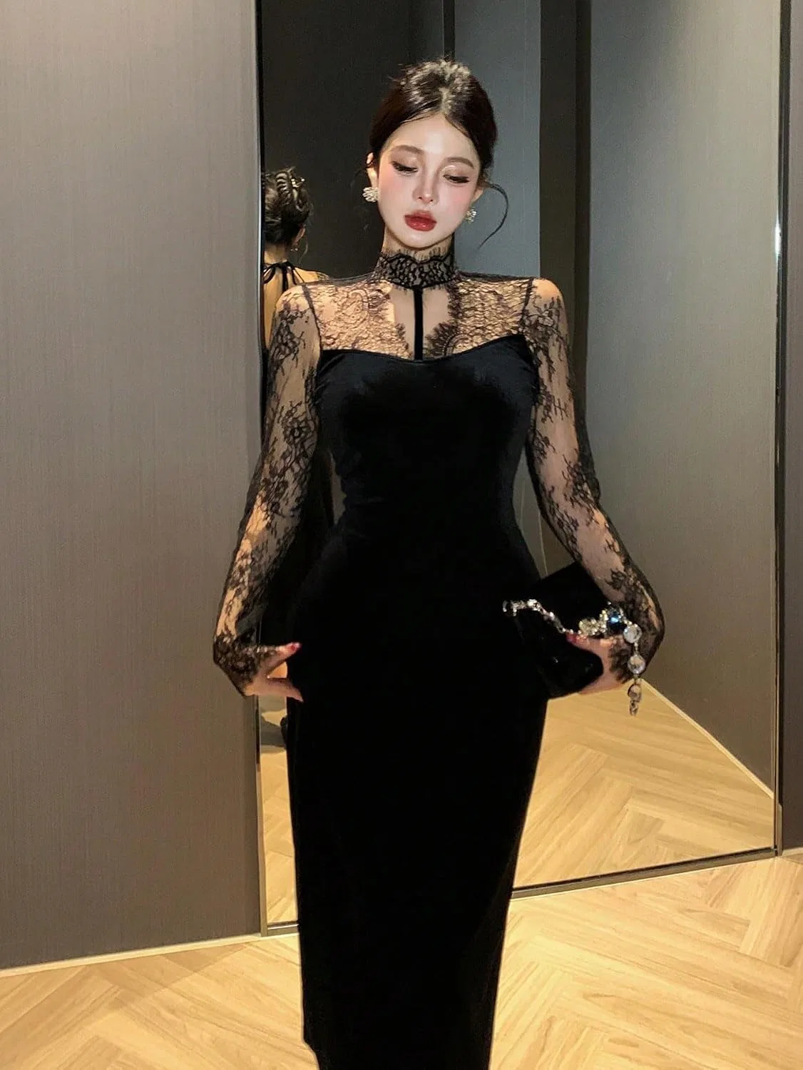 Женское мини-платье с кружевным воротником-стойкой, Black — фото 4
